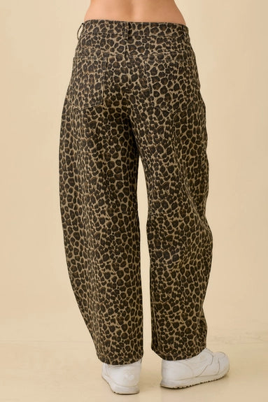 Leopard Printed Barrel Jeans